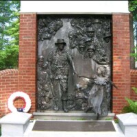 "Faces of War"
Memorial behind City Hall
Don Haugen and Teena Stern
c. May 29th, 1995 Faces of War Memorial at City Hall, Roswell GA